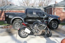 Diavel and Raptor2.jpg